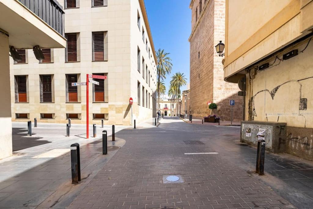 Lifehouse Cathedral * Free Parking* Superiorwifi* Διαμέρισμα Αλμερία Εξωτερικό φωτογραφία